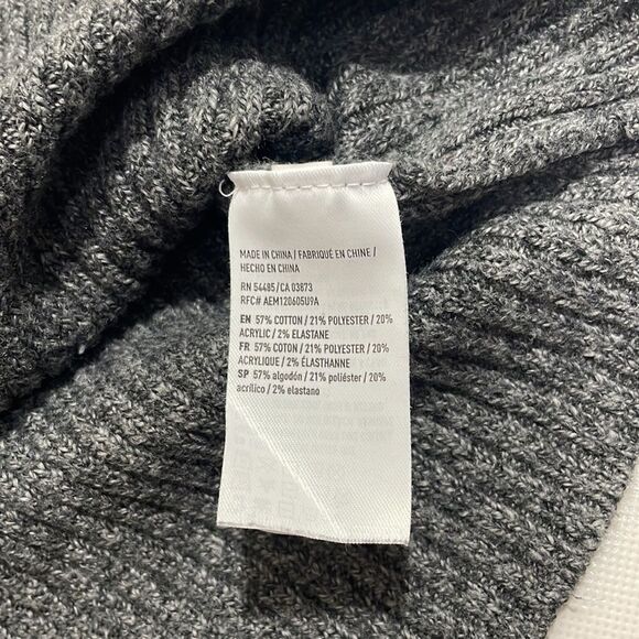 American Eagle Outfitters Cropped V-Neck Sweater Cami - Picture 4 of 6